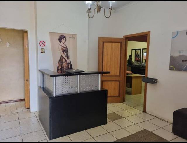 BUSINESS FOR SALE IN SELECTION PARK